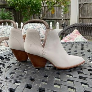 FRYE Reina cut out Bootie